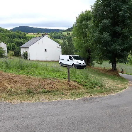 Au Pied Du Mont Lozere 3 *